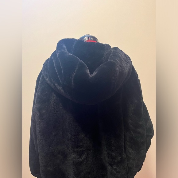 Bomber/Fluffy Jacket - Picture 9 of 9